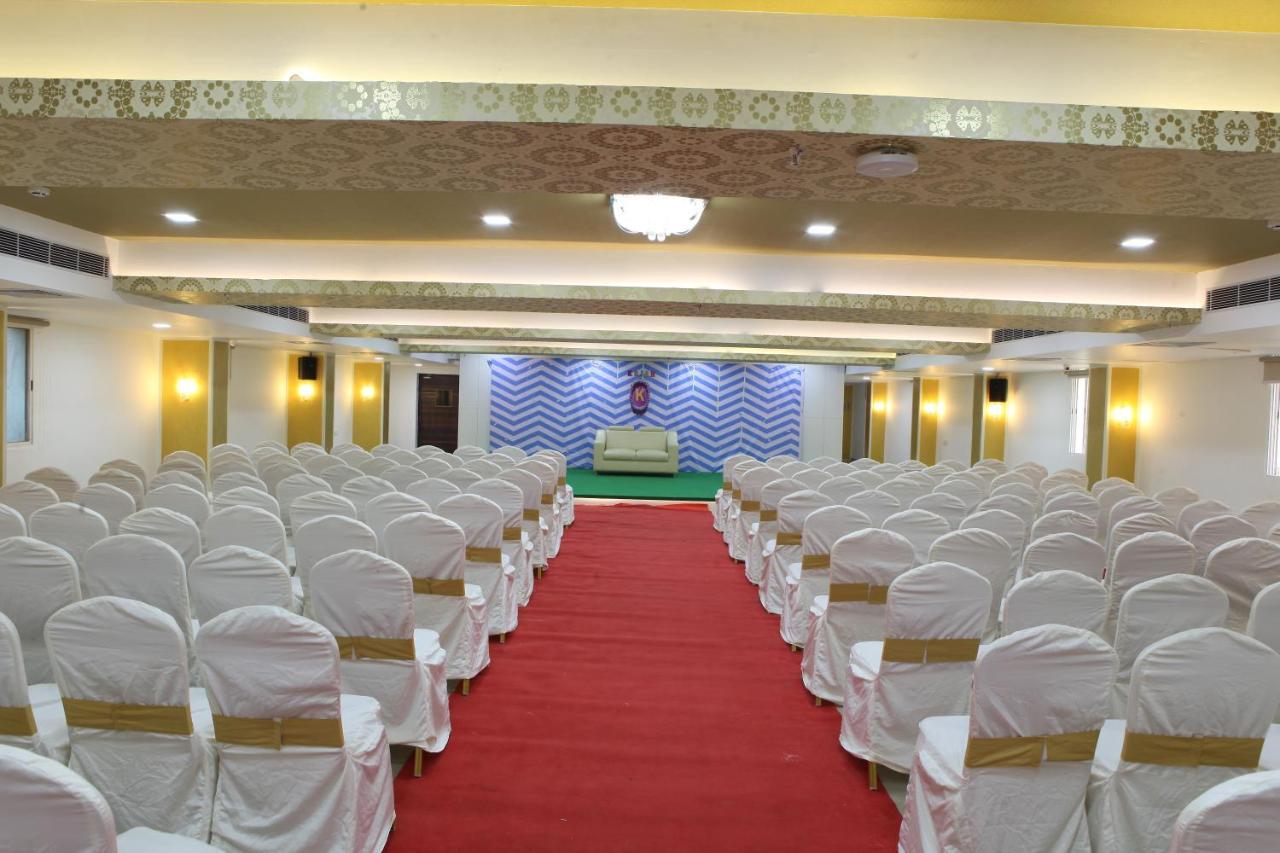Nova Pride Hotel Hyderabad Exteriör bild