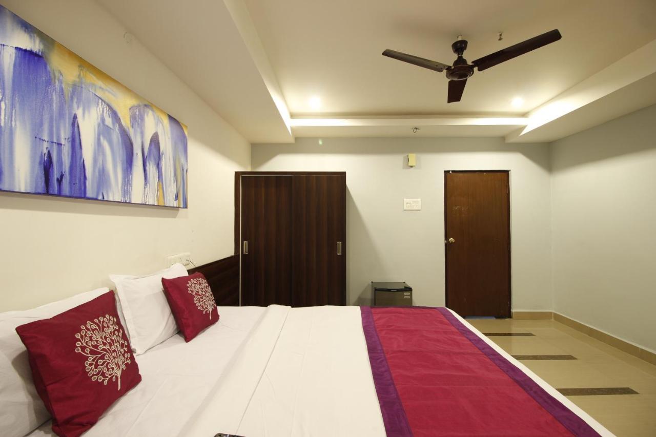 Nova Pride Hotel Hyderabad Exteriör bild