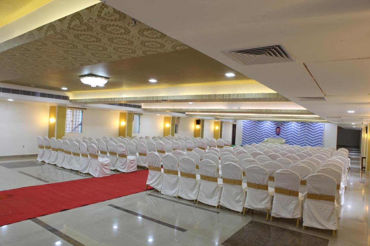 Nova Pride Hotel Hyderabad Exteriör bild
