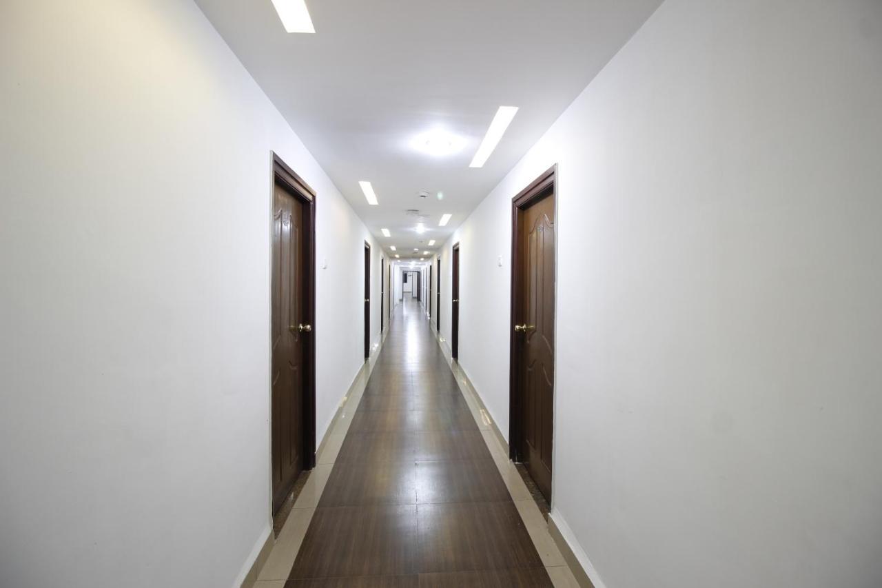 Nova Pride Hotel Hyderabad Exteriör bild