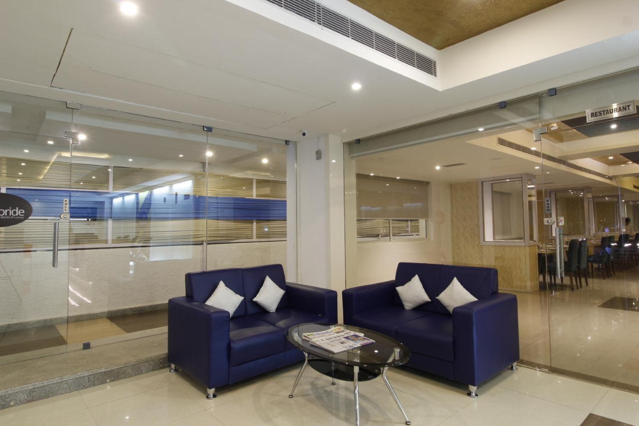 Nova Pride Hotel Hyderabad Exteriör bild