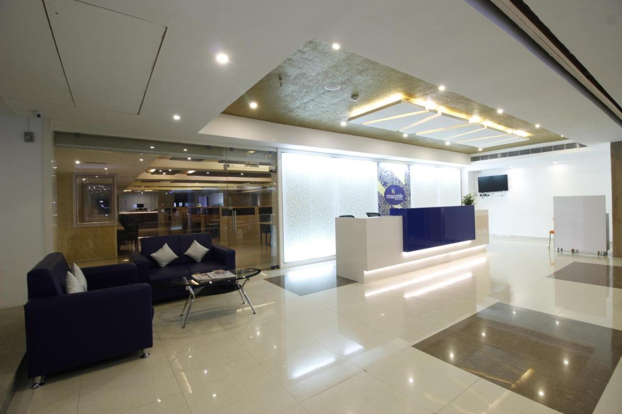 Nova Pride Hotel Hyderabad Exteriör bild